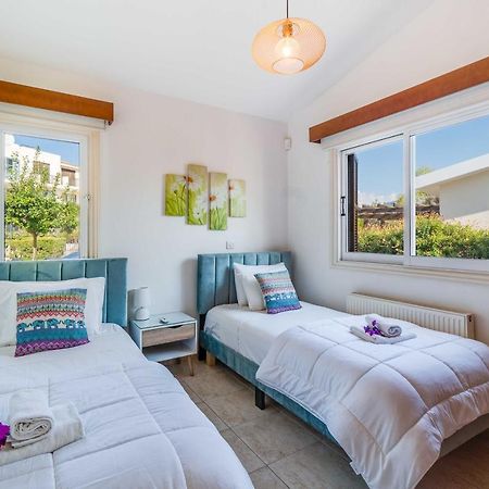 Villa Savoya Sunrise By Ezoria Villas Coral Bay Ngoại thất bức ảnh