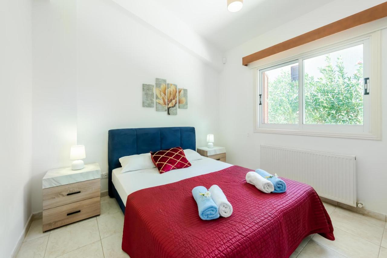 Villa Savoya Sunrise By Ezoria Villas Coral Bay Ngoại thất bức ảnh