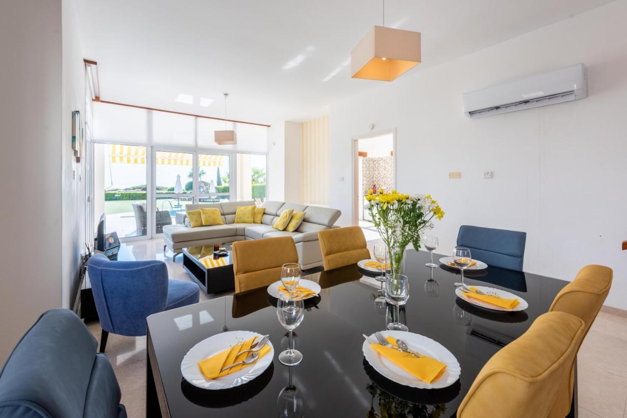 Villa Savoya Sunrise By Ezoria Villas Coral Bay Ngoại thất bức ảnh