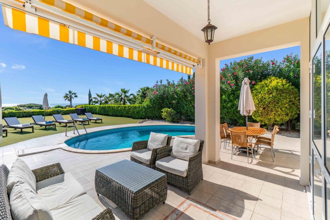 Villa Savoya Sunrise By Ezoria Villas Coral Bay Ngoại thất bức ảnh