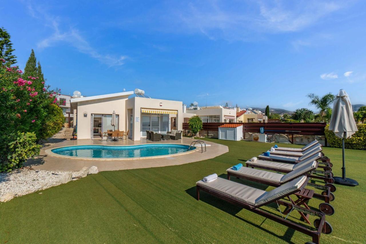 Villa Savoya Sunrise By Ezoria Villas Coral Bay Ngoại thất bức ảnh